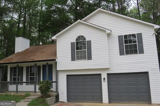 2060 Bedford Ct in Lithonia, GA - Building Photo - Building Photo