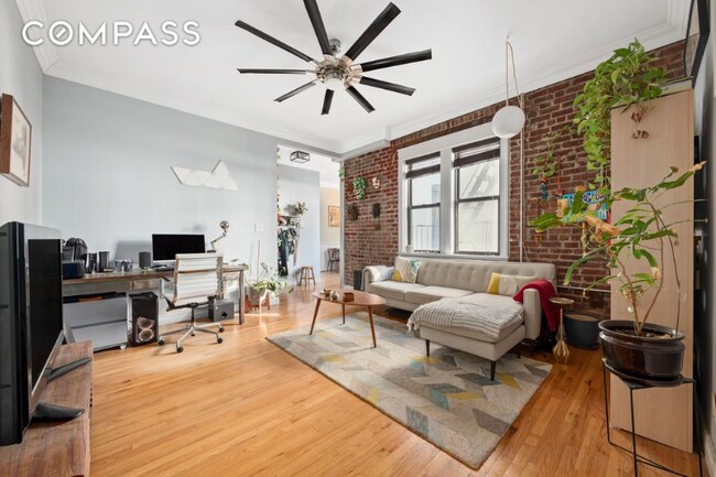 430 Clinton Ave-Unit -2E in Brooklyn, NY - Building Photo - Building Photo