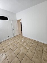 1100 NE 12th Ave in Fort Lauderdale, FL - Building Photo - Building Photo