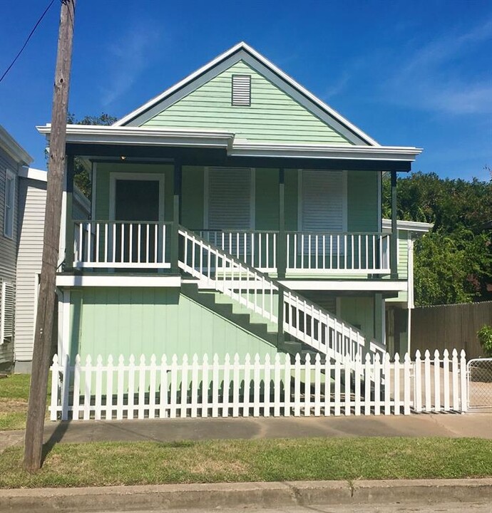 1512 20th St in Galveston, TX - Building Photo