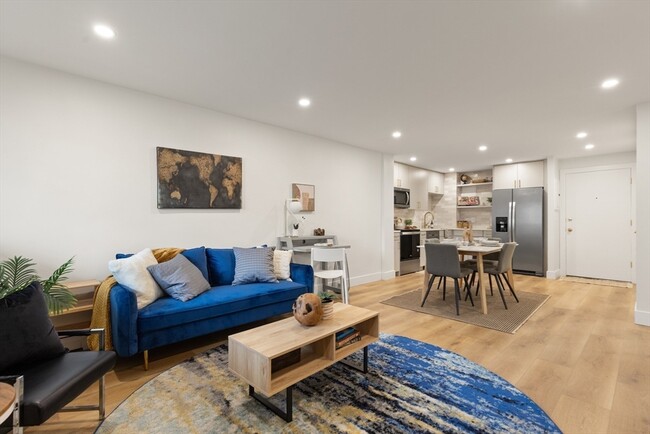 property at 5 Linda Ln