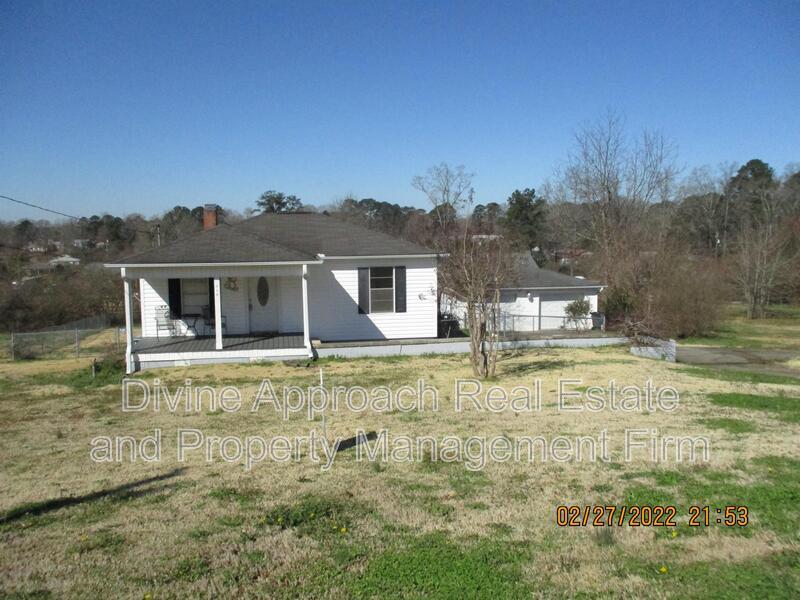 126 Concord Highland Dr in Bessemer, AL - Building Photo