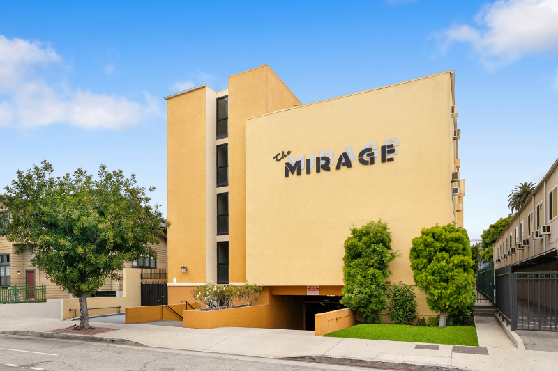 947 W 30th St in Los Angeles, CA - Building Photo