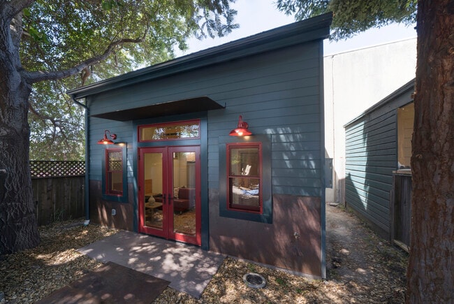 952 60th St in Oakland, CA - Foto de edificio - Building Photo
