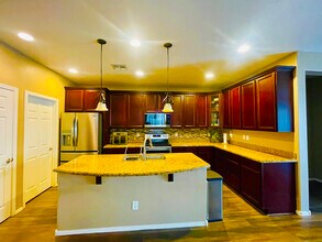 11136 East Starkey Avenue in Mesa, AZ - Foto de edificio - Building Photo