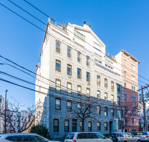 82 Bloomfield St Apartments