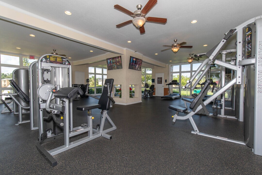 The Park at Rialto in Fern Park, FL - Foto de edificio