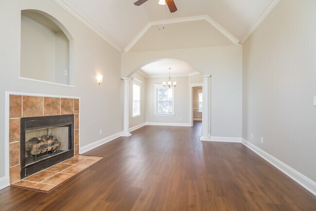 2641 Westhaven Dr in Murfreesboro, TN - Foto de edificio - Building Photo