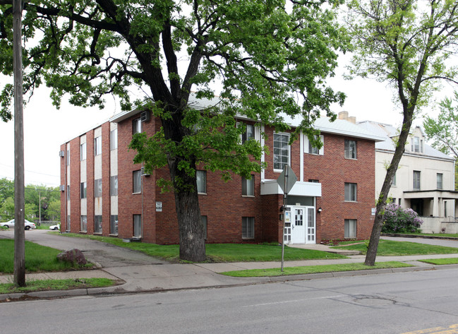 Dinkytown Apartments photo'