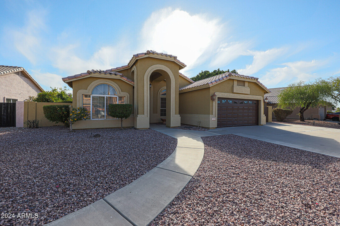 5239 W Tonopah Dr in Glendale, AZ - Building Photo