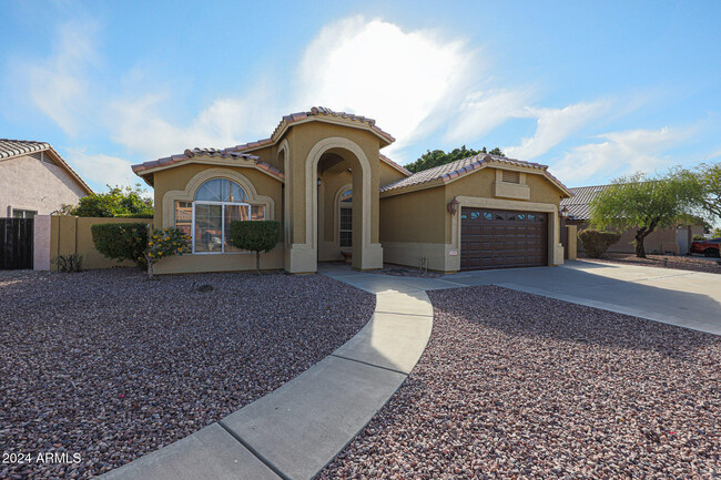 property at 5239 W Tonopah Dr