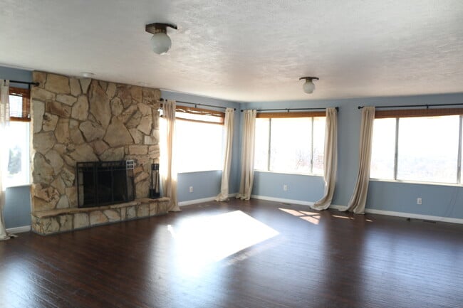 816 N 970 E in Springville, UT - Building Photo - Building Photo