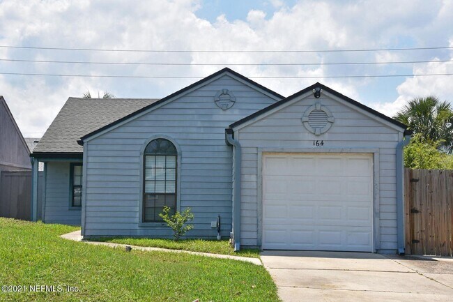 164 Vista Grande Dr in Palm Valley, FL - Building Photo - Building Photo