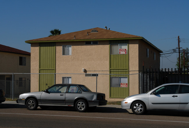 844 Grand Ave in Spring Valley, CA - Building Photo - Building Photo