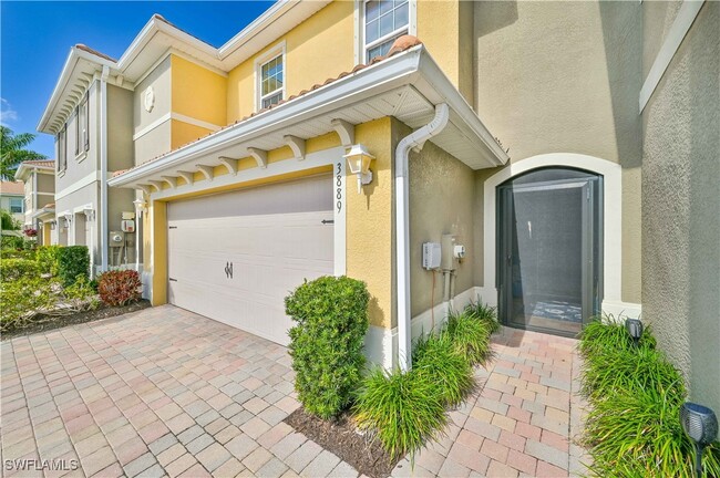 3889 Tilbor Circle in Ft. Myers, FL - Building Photo - Building Photo