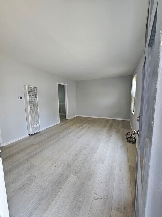 728-730 E Garfield Ave in Glendale, CA - Building Photo