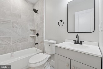 520 W Susquehanna Ave in Philadelphia, PA - Foto de edificio - Building Photo