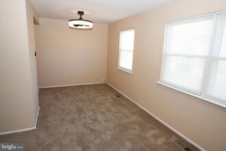 13053 Blakeslee Dr, Unit 1ST FLOOR in Philadelphia, PA - Building Photo - Building Photo