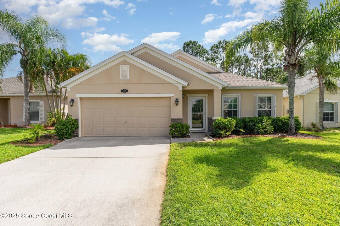 1517 Attilburgh Blvd in Melbourne, FL - Building Photo