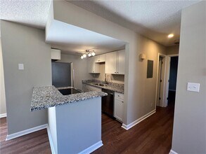 1001 Park Hill Dr in Gainesville, GA - Building Photo - Building Photo