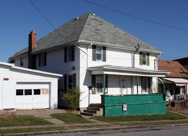 211 10th St in Fairmont, WV - Building Photo - Building Photo