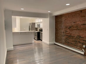 131 Saint Botolph St, Unit 9 in Boston, MA - Building Photo - Building Photo