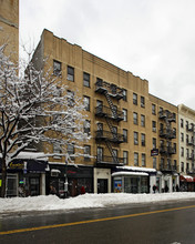 135-137 Avenue A in New York, NY - Building Photo - Building Photo