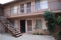 2040 E Florida St in Long Beach, CA - Building Photo - Building Photo