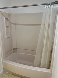 7447 Cambridge St photo'