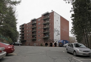 Venetian Tower in Framingham, MA - Building Photo