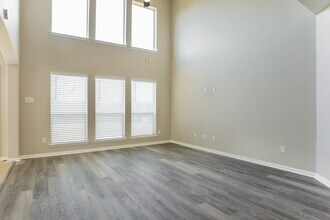 8343 Broadleaf Ave in Baytown, TX - Building Photo - Building Photo