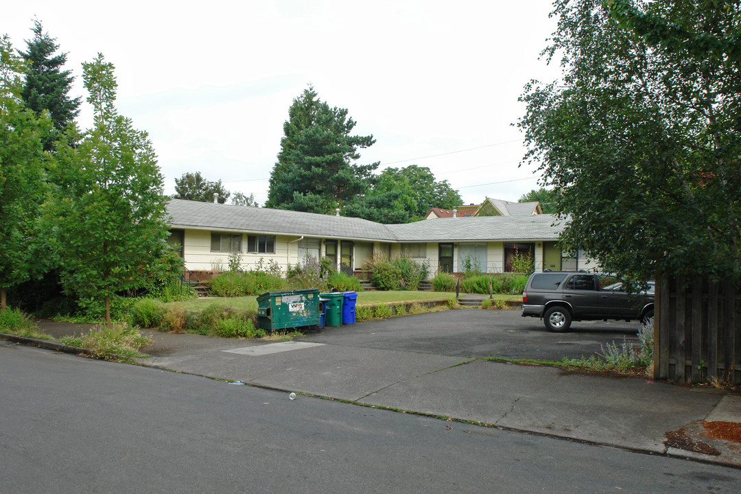 3331-3339 SE Taylor St in Portland, OR - Foto de edificio