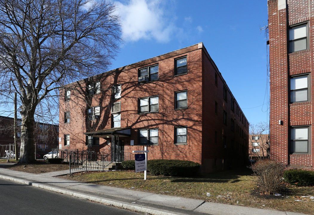 175-177 Sigourney St in Hartford, CT - Building Photo