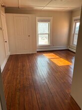 995 Western Ave, Unit 200 in Brattleboro, VT - Building Photo - Building Photo