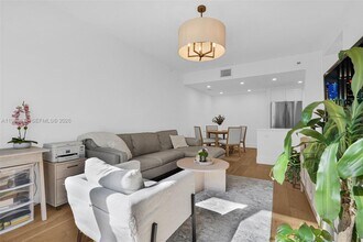 2107 SE 10th Ave in Fort Lauderdale, FL - Building Photo - Building Photo