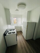 5919-5925 Crenshaw Blvd in Los Angeles, CA - Building Photo