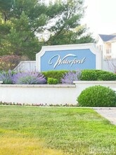 936 Waterford Dr in Edison, NJ - Building Photo - Building Photo