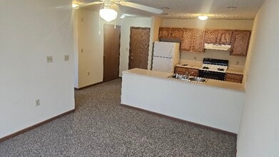517 MacCorkle Ave in St. Albans, WV - Building Photo - Building Photo