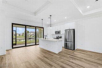3222 SW 15th Ave in Cape Coral, FL - Building Photo - Building Photo