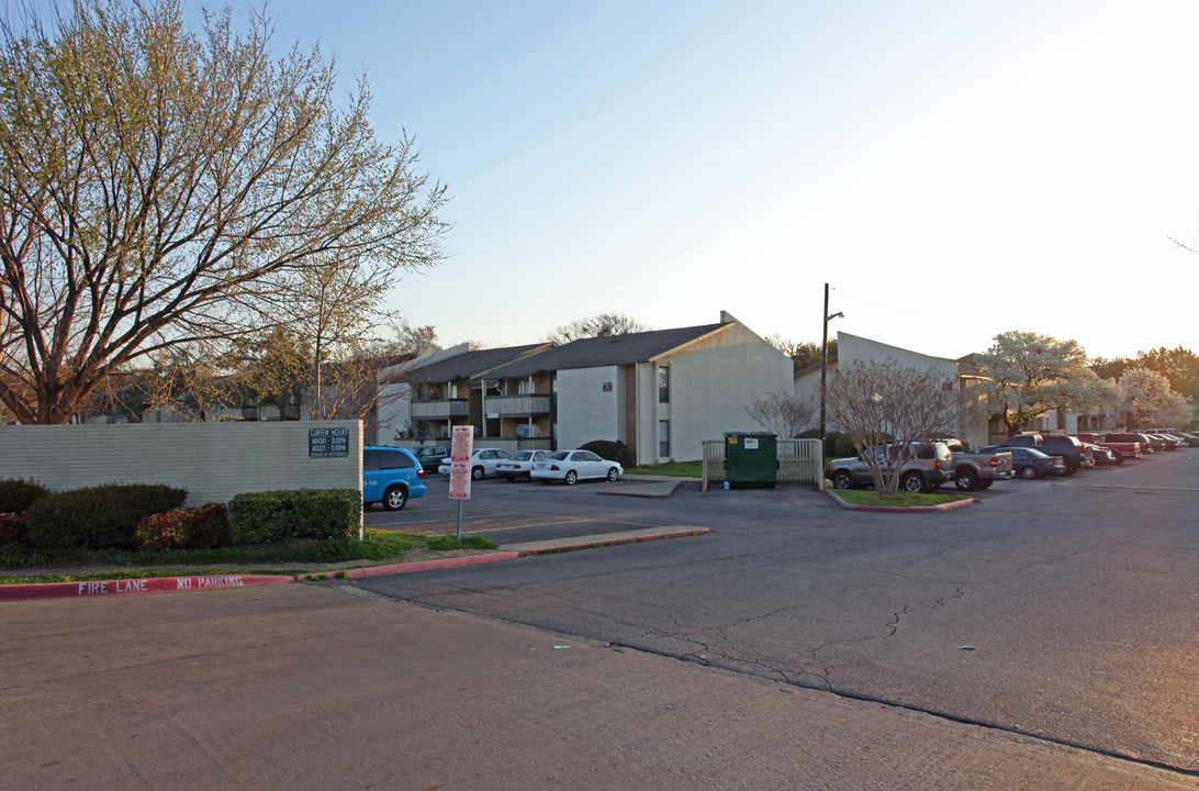 Raible Place Apartments in Irving, TX - Building Photo