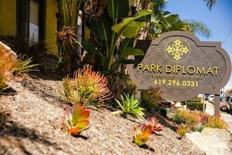 Park Diplomat in San Diego, CA - Foto de edificio - Building Photo