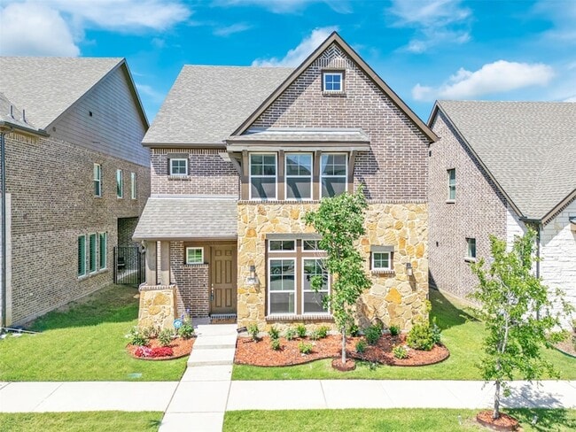 8216 Bethpage Dr