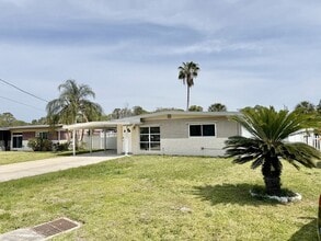5045 Osprey Ln in New Port Richey, FL - Building Photo - Building Photo
