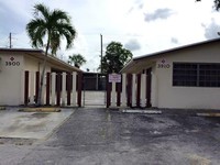 3900-3910 SW 51st St in Fort Lauderdale, FL - Building Photo - Building Photo