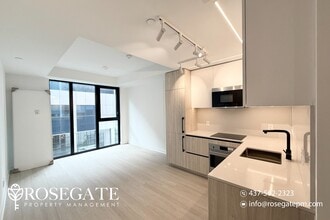 699 Sheppard Ave E in Toronto, ON - Building Photo - Building Photo