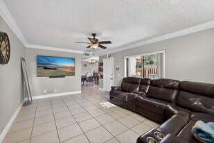 8164 Thames Blvd in Boca Raton, FL - Building Photo