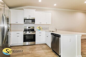 6050 W Oak Park Blvd in Homosassa, FL - Building Photo - Building Photo