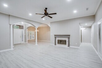 8204 Dover Ave in Lubbock, TX - Building Photo - Building Photo