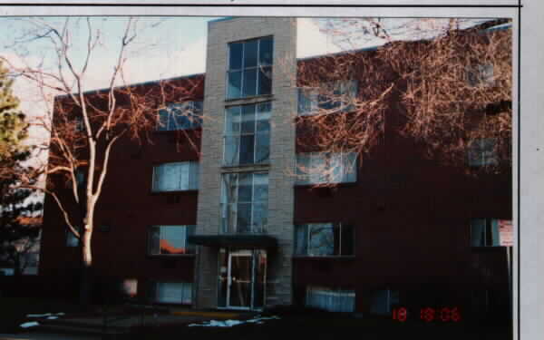 Imperial House Apartments in Boulder, CO - Building Photo - Building Photo