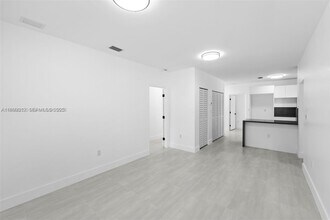 3710 NW 13th Pl in Miami, FL - Building Photo - Building Photo